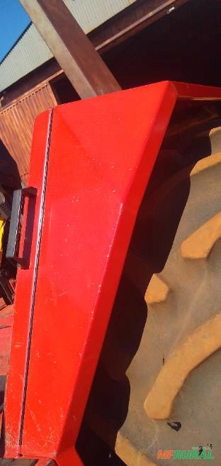 Imagem Polimento e detalhamento em maquinário agrícola Imagem Polimento e detalhamento em maquinário agrícola