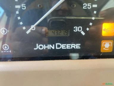 Trator John Deere 6110 ano 2014