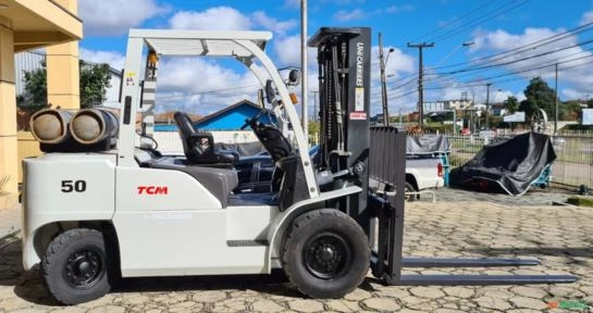 Imagem Empilhadeira Marca TCM Imagem Empilhadeira Marca TCM