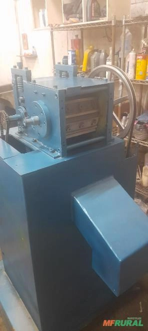 Extrusora para Plásticos Imagem Extrusora para Plásticos