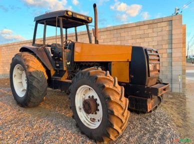 Trator Valtra 1880 ano 2001 Imagem Trator Valtra 1880 ano 2001
