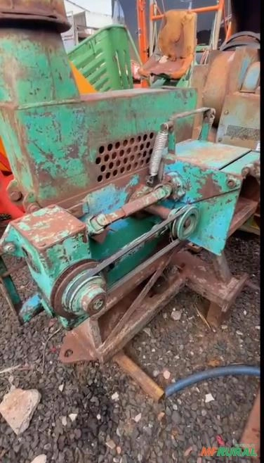 Imagem Ensiladeira picadeira para trator Imagem Ensiladeira picadeira para trator