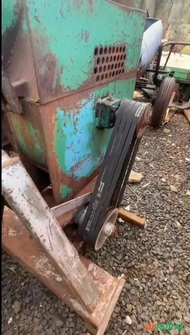 Imagem Ensiladeira picadeira para trator Imagem Ensiladeira picadeira para trator