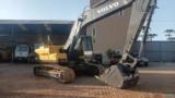 Escavadeira hidráulica Volvo 240BLC ano 2010. 9700, bomba hidráulica revisada, rodante em bom estado Imagem Escavadeira hidráulica Volvo 240BLC ano 2010. 9700, bomba hidráulica revisada, rodante em bom estado