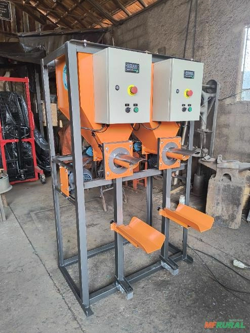 Ensacadeira eletronica dupla para sacos valvulados Imagem Ensacadeira eletronica dupla para sacos valvulados