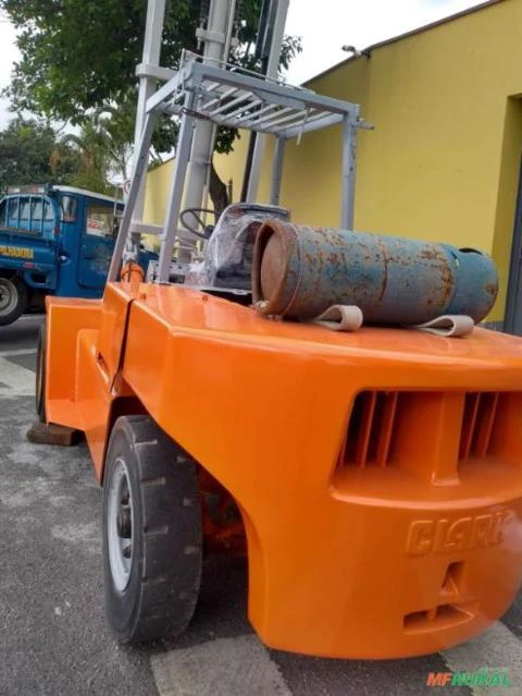 Empilhadeira Clark Imagem Empilhadeira Clark