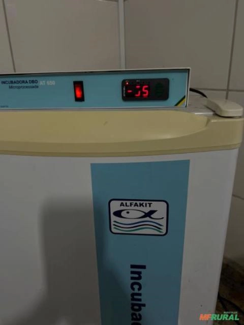 Imagem INCUBADORA DE DBO 120L - SOLIDSTEEL + 12 frascos de DBO Imagem INCUBADORA DE DBO 120L - SOLIDSTEEL + 12 frascos de DBO