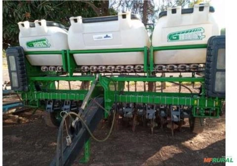 Plantadeira Gihal ano 2014 modelo GA-2015-T Imagem Plantadeira Gihal ano 2014 modelo GA-2015-T