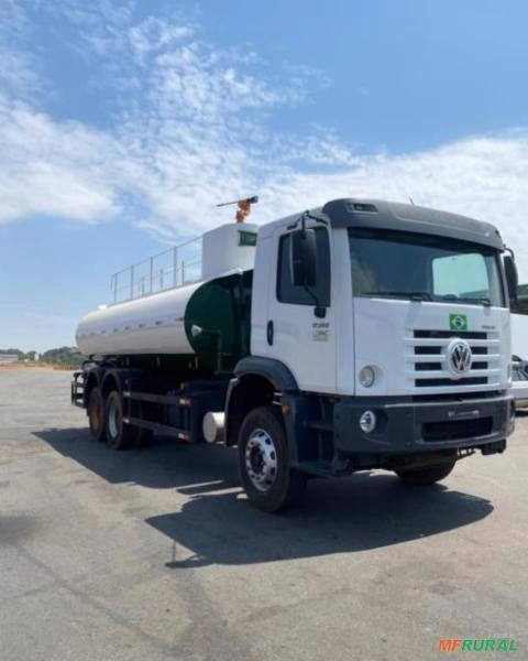 Tanque Pipa 16.000L Seminovo – VW 17.260 6x2 2019/2020 Imagem Tanque Pipa 16.000L Seminovo – VW 17.260 6x2 2019/2020