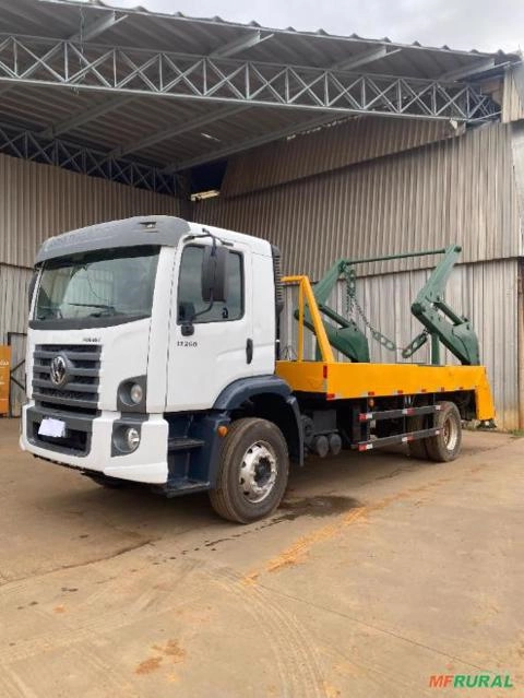 Caminhão Poliguindaste Duplo Articulado 8T - VW 17.260 2020/2021 Imagem Caminhão Poliguindaste Duplo Articulado 8T - VW 17.260 2020/2021
