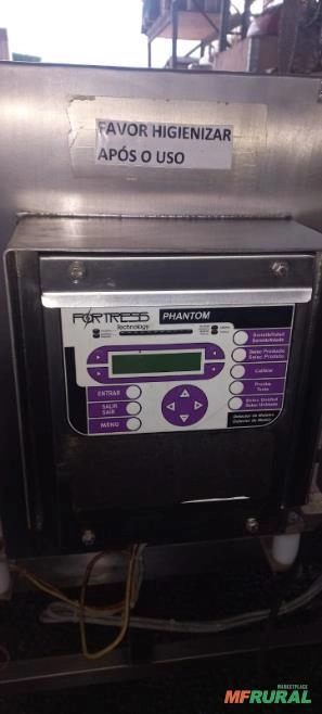 Imagem Esteira detectora de metais FORTRESS Imagem Esteira detectora de metais FORTRESS