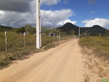 Fazenda de 220 Tarefas, 96 ha,  Sta. Terezinha, Salvador, BA, energia elétrica e água encanada.