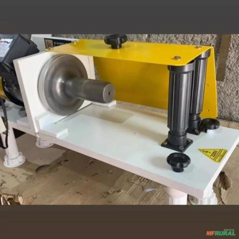 Imagem Máquina Retirar Pelicula REV 2023/2024 Imagem Máquina Retirar Pelicula REV 2023/2024