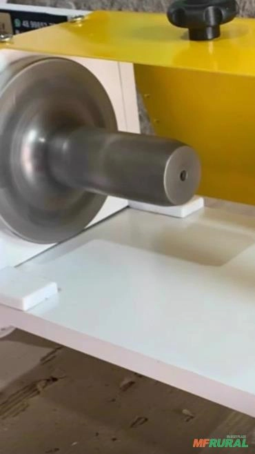 Imagem Máquina Retirar Pelicula REV 2023/2024 Imagem Máquina Retirar Pelicula REV 2023/2024