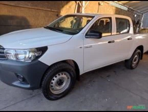 Hilux STD 4x4 Manual Diesel