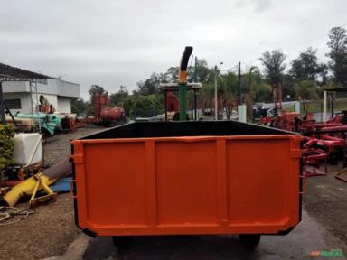 CARRETA METÁLICA BASCULANTE EQUIPADA COM PICADEIRA MARCA JF60