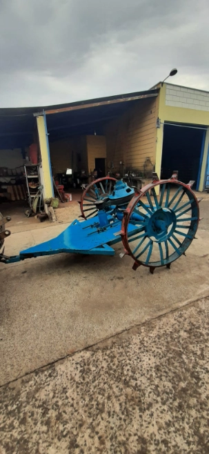 Imagem ROÇADEIRA DE PASTO MARCA INRODA AVARÉ MODELO SP Imagem ROÇADEIRA DE PASTO MARCA INRODA AVARÉ MODELO SP