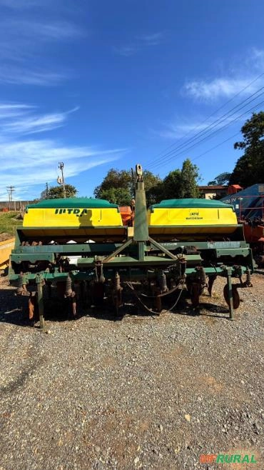 PLANTADEIRA TATU MARCHESAN ULTRAFLEX 6 LINHAS + 2 LINHAS PARA EQUIPAR ANO 2022 Imagem PLANTADEIRA TATU MARCHESAN ULTRAFLEX 6 LINHAS + 2 LINHAS PARA EQUIPAR ANO 2022