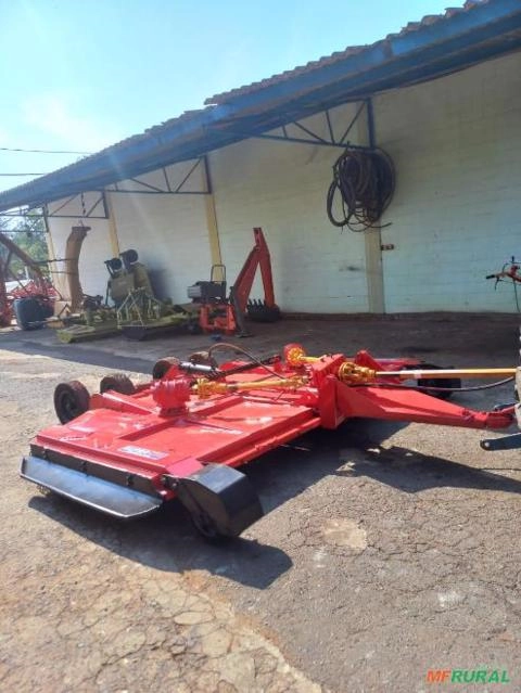 ROÇADEIRA MARCA TATU MODELO RC2 3400 Imagem ROÇADEIRA MARCA TATU MODELO RC2 3400