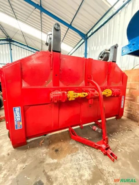 ROÇADEIRA MARCA TATU MODELO RC2E 3100 ECOLOGICA CENTRAL E LATERAL Imagem ROÇADEIRA MARCA TATU MODELO RC2E 3100 ECOLOGICA CENTRAL E LATERAL