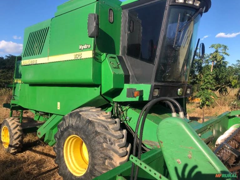 COLHEITADEIRA JOHN DEERE 1175 HYDRO Imagem COLHEITADEIRA JOHN DEERE 1175 HYDRO