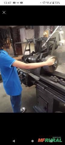 Torno barato 1,5m Imagem Torno barato 1,5m