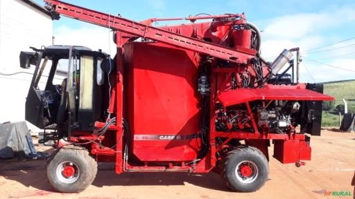 Colheitadeira de Café CASE Imagem Colheitadeira de Café CASE