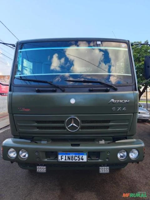Caminhões Mercedes Benz (MB) 2726 - 6x4 - Ano 2014