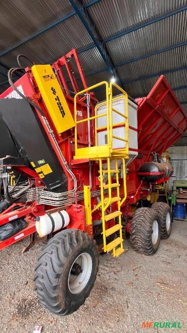 Plantadeira de Cana PTX 7010 Ano 2023 Imagem Plantadeira de Cana PTX 7010 Ano 2023