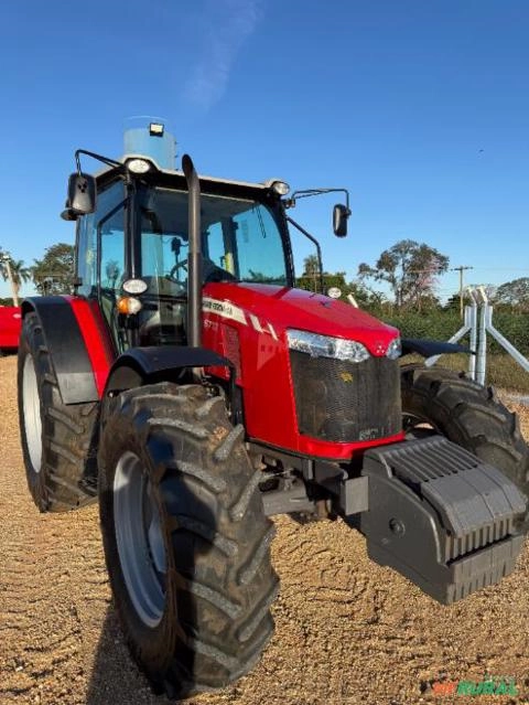 Trator Massey Ferguson MF 6713 Ano 2022 Imagem Trator Massey Ferguson MF 6713 Ano 2022