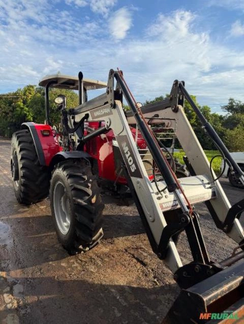 TRATOR AGRÍCOLA MF6711 Imagem TRATOR AGRÍCOLA MF6711