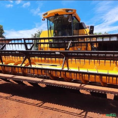 Colheitadeira New Holland TC 5070 Imagem Colheitadeira New Holland TC 5070