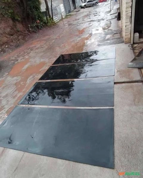 APARA BARRO DE CAMINHÃO Imagem APARA BARRO DE CAMINHÃO