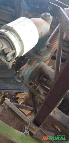 Bomba de irrigação com cavalete para acoplar no trator Imagem Bomba de irrigação com cavalete para acoplar no trator