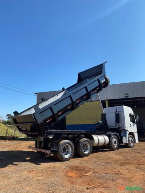 Caçamba Basculante Rodoslin Hexagonal 12m³ - Pistão Frontal Imagem Caçamba Basculante Rodoslin Hexagonal 12m³ - Pistão Frontal