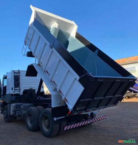 Caçamba Basculante Standard 12m³ - Pistão Frontal Imagem Caçamba Basculante Standard 12m³ - Pistão Frontal