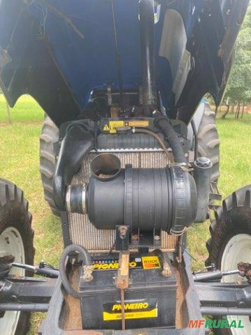 Imagem Trator New Holland TL 85 E 4x4 ano 12 Imagem Trator New Holland TL 85 E 4x4 ano 12