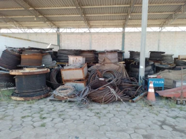 Imagem Correias transportadoras com alma de aço, Roletes, Tubos, Mangote Flutuante, Trilhos ferroviários Imagem Correias transportadoras com alma de aço, Roletes, Tubos, Mangote Flutuante, Trilhos ferroviários