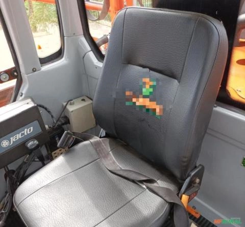 Imagem A venda pulverizador Jacto Uniport 2000 plus ano 2010 Imagem A venda pulverizador Jacto Uniport 2000 plus ano 2010