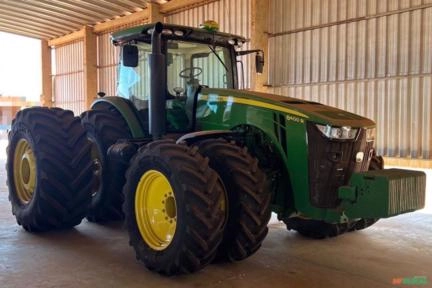 Trator John Deere 8400 4x4 ano 21 Imagem Trator John Deere 8400 4x4 ano 21