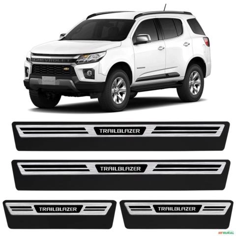 Jogo de Soleira Premium Trailblazer 2012 a 2026 Escovada 4 Portas Imagem Jogo de Soleira Premium Trailblazer 2012 a 2026 Escovada 4 Portas