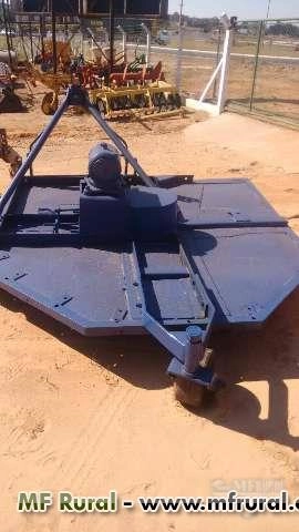 ROÇADEIRA KAMAQ 1,80 MTS CENTRAL E LATERAL USADA Imagem ROÇADEIRA KAMAQ 1,80 MTS CENTRAL E LATERAL USADA