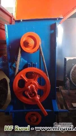 Batedeira de hidráulico para cereias osório usada Imagem Batedeira de hidráulico para cereias osório usada