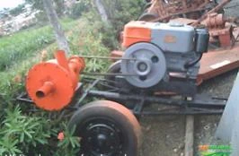 Motor Yammer NB13 acoplado com bomba para irrigação e carreta 2 rodas.