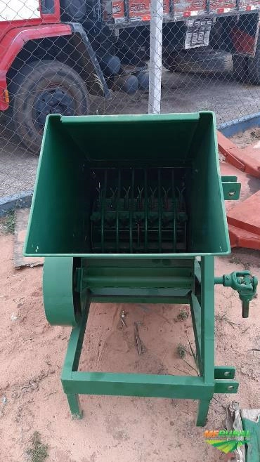 Triturador de feno hidráulico para trator, usado Imagem Triturador de feno hidráulico para trator, usado