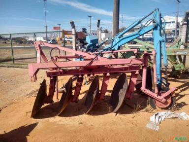 ARADO REVERSÍVEL PESADO CANAVIEIRO - PSHC 4x32" Imagem ARADO REVERSÍVEL PESADO CANAVIEIRO - PSHC 4x32"