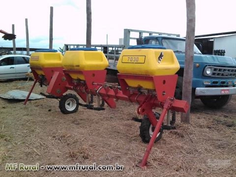 Cultivador/Adubador plantio direto 6 linhas Fankhauser 7030 semi novo Imagem Cultivador/Adubador plantio direto 6 linhas Fankhauser 7030 semi novo