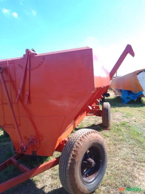 Imagem Carreta Bazuka Graneleira 8000 lts Imagem Carreta Bazuka Graneleira 8000 lts