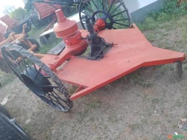 Roçadeira de arrasto mestra roda alta com 2 velocidades, regulagem de altura marca santo expedito... Imagem Roçadeira de arrasto mestra roda alta com 2 velocidades, regulagem de altura marca santo expedito...