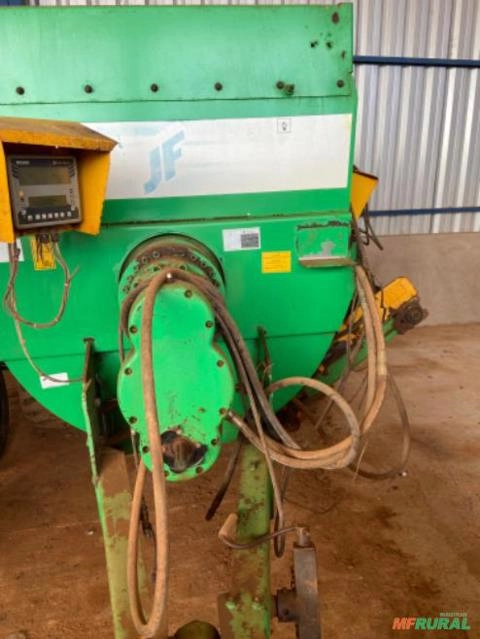Vagão misturador Jf 4000 cs Imagem Vagão misturador Jf 4000 cs